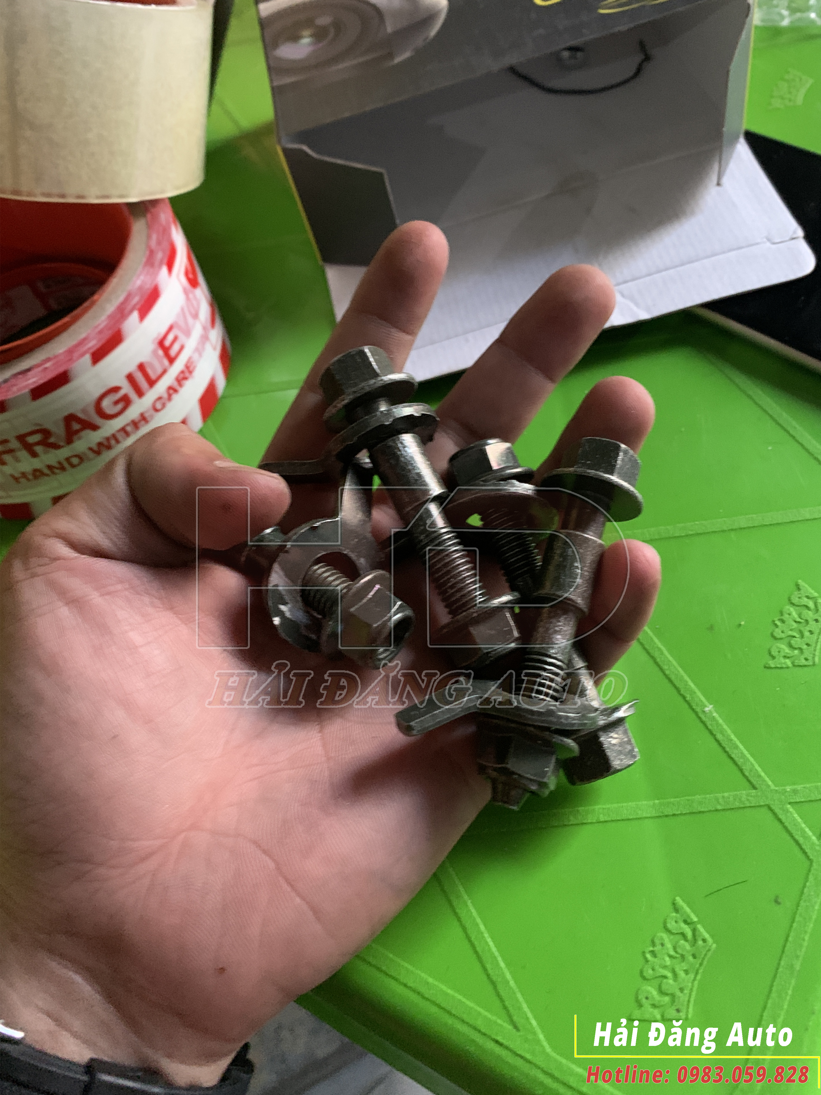 Ốc chỉnh góc Camber